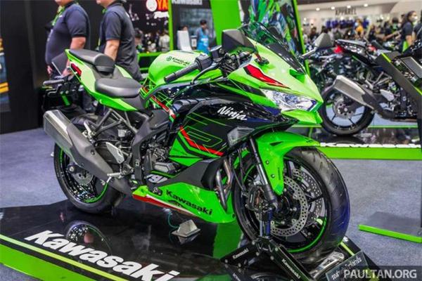 Mở bán Kawasaki ZX-4R 2023 giá 228 triệu đồng