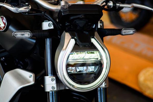 Chi tiết về Honda CB1000R mới tại Việt Nam giá 509 triệu đồng