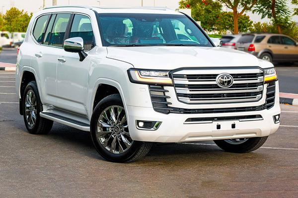Toyota Land Cruiser 2022 nhận cọc tại đại lý, cận kề ngày ra mắt tại Việt Nam