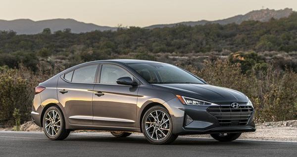 Hyundai triệu hồi gần 300.000 xe Santa Fe Sport, Elantra, Kona, Veloster do lỗi có thể gây hỏa hoạn