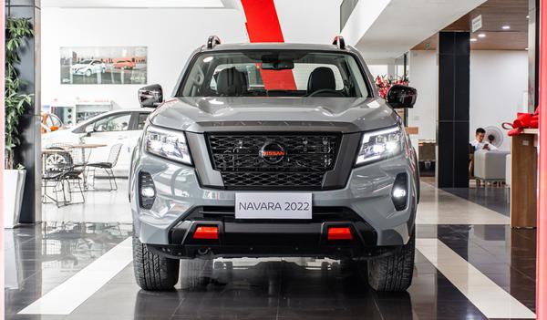 Xem trước Nissan Navara 2022 vừa cập bến đại lý tại Việt Nam, trang bị động cơ mới