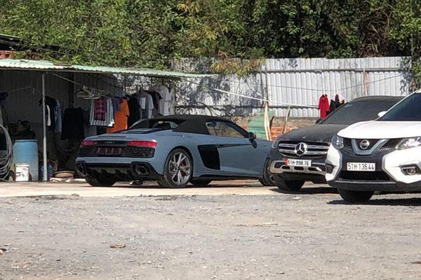 Audi R8 V10 RWD Spyder cập bến tại Việt Nam