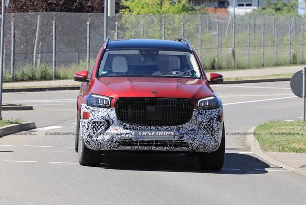 Mercedes-Maybach GLS 2024 bản facelift xuất hiện trên phố với đầu xe khác lạ