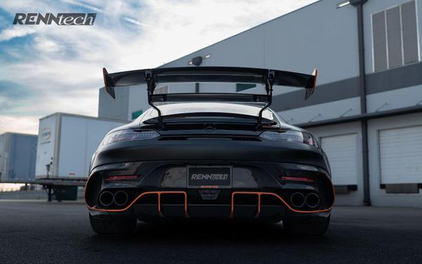 Chi tiết Mercedes-AMG GT với sức mạnh lên tới 1.051 mã lực nhờ gói nâng cấp của RENNtech