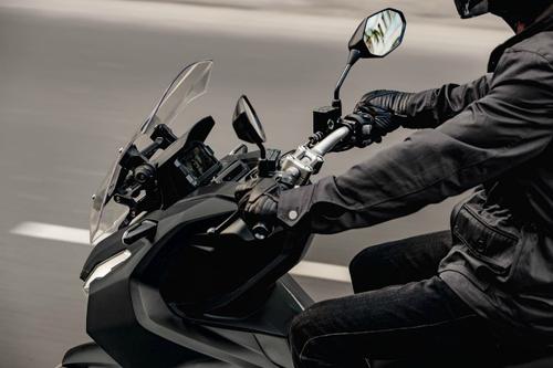 Honda ADV150 với biệt danh SUV Bike có gì hot ?
