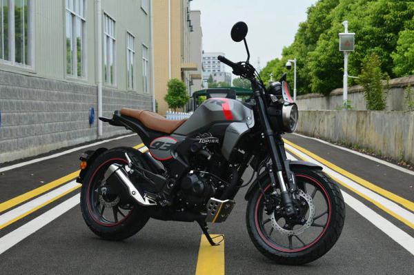 Chi tiết về mẫu xe Honda CB190TR Special Edition