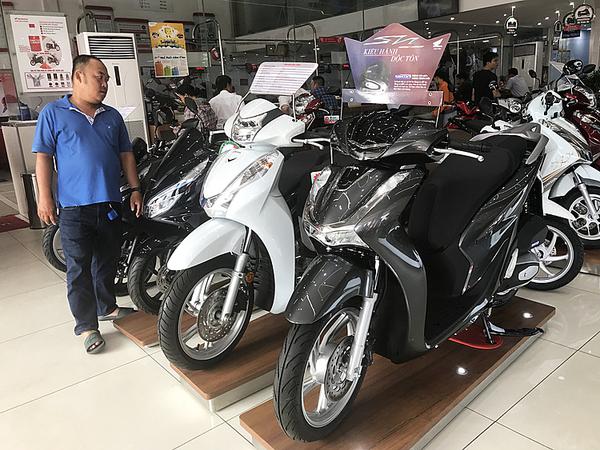 Xe ga Honda SH khan hàng, chênh giá hơn 20 triệu đồng tại đại lý