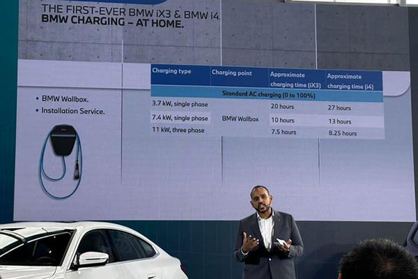 BMW chính thức ra mắt 2 mẫu xe điện mới tại Việt Nam là BMW iX3 và BMW i4, giá từ 3.499 tỷ đồng