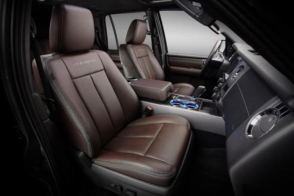 Gần 200.000 ôtô bị Ford triệu hồi do lo ngại cháy nổ