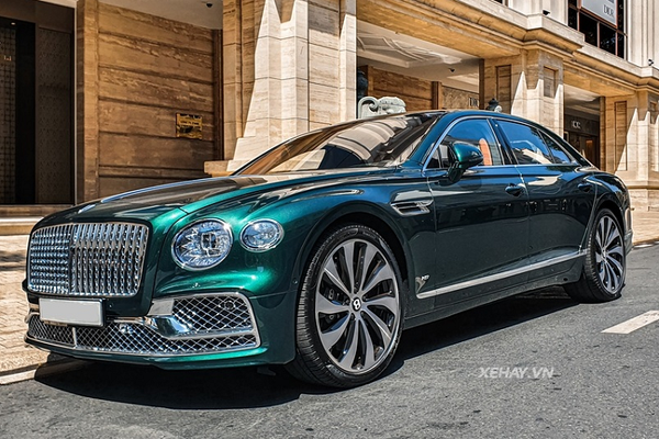 Ngắm Bentley Flying Spur First Edition với màu sơn trị giá 250 triệu tại Việt Nam
