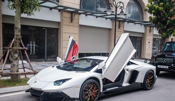 Bộ ảnh siêu phẩm Lamborghini Aventador độ theo bản 50th Anniversario