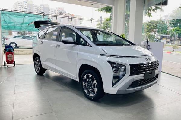MPV Hyundai Stargazer 2022 đang giảm giá mạnh lên tới 50 triệu