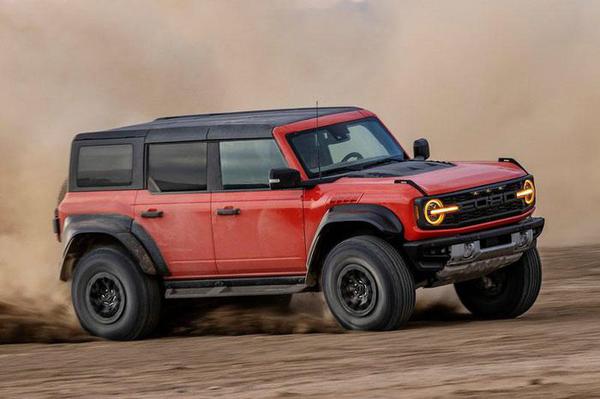 Ford Bronco Raptor 2022 ra mắt, mạnh 400 mã lực với giá gần 1,6 tỷ đồng