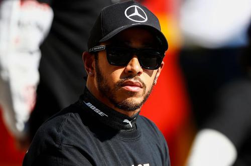 Lewis Hamilton được phong tước Hiệp sĩ trong danh sách New Year Honours