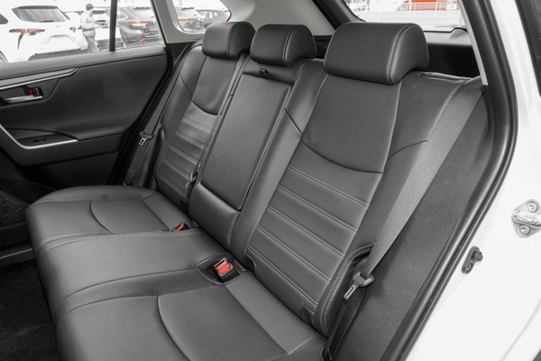 Ra mắt Toyota Wildlander 2023 song sinh của RAV 4 giá 596 triệu đồng