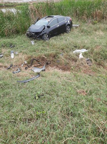 Tài xế Kia Cerato mất lái, lao xuống ruộng tử vong trong cabin tại Thanh Hóa