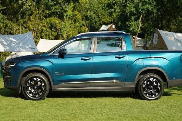 Lộ diện nội thất của Geely Radar RD6, không thua kém gì Ford Ranger 2022