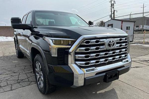 Chi tiết Toyota Tundra 2022 nhập tư rao bán với giá từ 4,52 tỷ đồng