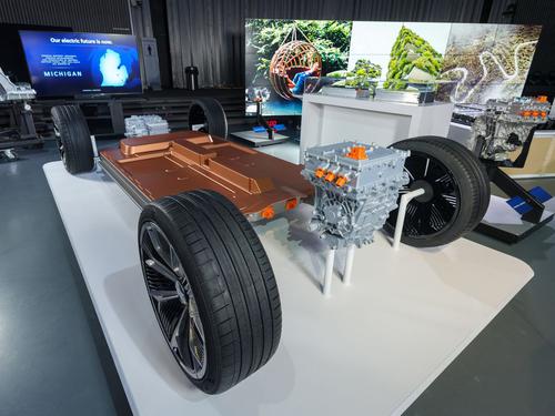 General Motors sẽ chế tạo 2 xe điện hợp tác cùng Honda và Acura
