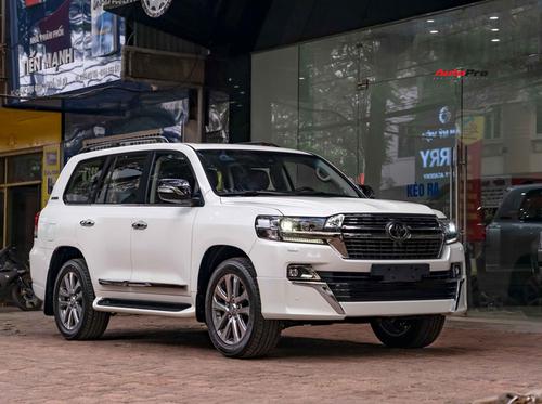 Toyota Land Cruiser VXS Executive Lounge 2021 đầu tiên Việt Nam