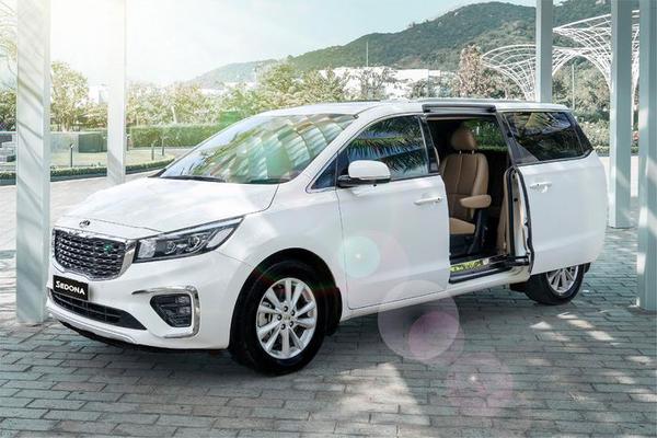 Gần 90.000 chiếc Kia Sedona bị triệu hồi vì lỗi đèn xi nhan hiển thị sai hướng