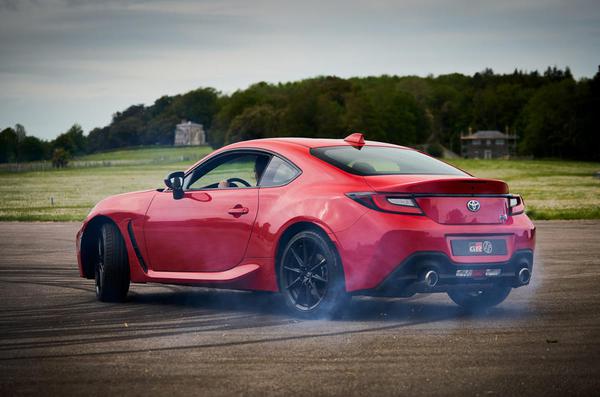 Toyota GR 86 mới ra mắt Vương quốc Anh tại Lễ hội Tốc độ Goodwood