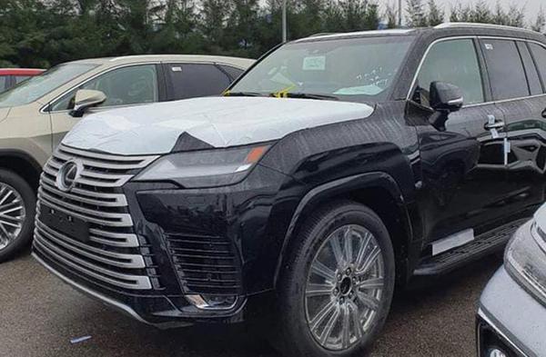 Lexus LX 600 2022 giá 11,5 tỷ đồng đầu tiên về Việt Nam