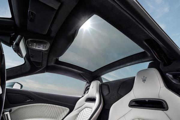 Siêu xe mui trần Maserati MC20 Cielo ra mắt với khả năng mở mui cực đỉnh