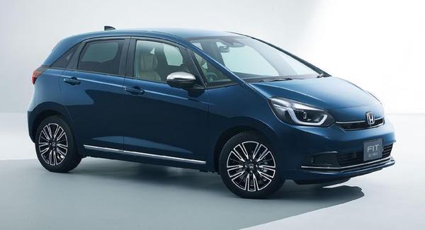 Honda Fit e:HEV 2022 ra mắt, bổ sung phiên bản thể thao RS