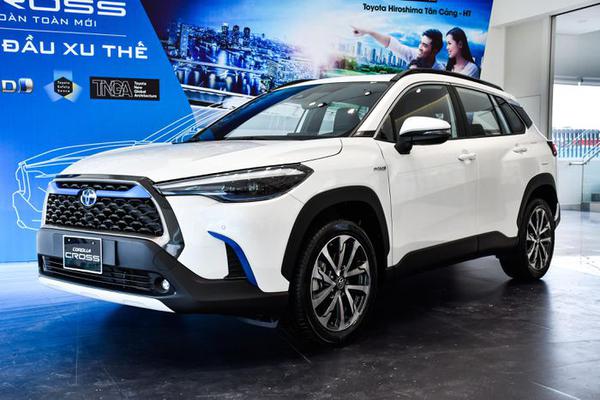 Toyota Corolla Cross 2022 bổ sung tính năng khởi động từ xa