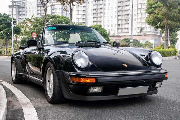 Ngắm Porsche 930 Turbo Cabriolet hàng hiếm xuất hiện tại TP.HCM