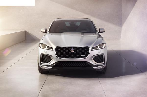 Jaguar F-Pace R-Dynamic Black với công nghệ mới, ngoại hình mới