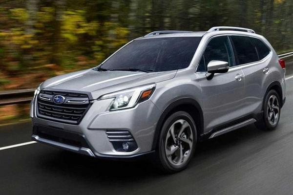 Subaru Forester 2023 tăng giá thêm 31 triệu đồng cho tất cả các phiên bản