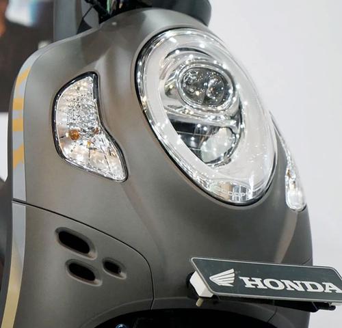 Phiên bản lột xác hoàn toàn mới của Honda Scoopy-i 2021