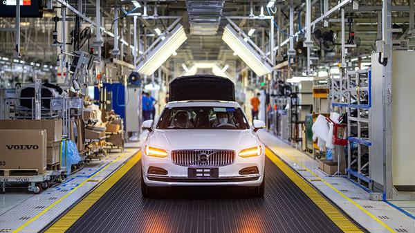 Volvo nghiên cứu sản xuất thép không sử dụng nhiên liệu hóa thạch làm thân xe ô tô trong tương lai