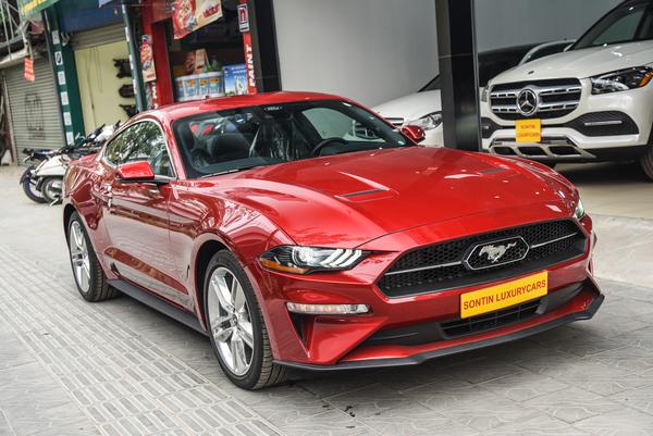Cận cảnh Ford Mustang 2022 vừa về Việt Nam giá hơn 3 tỷ đồng