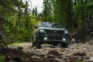 Kia Sorento 2021 sẽ có chế độ tự khóa bánh xe lại sau khi xảy ra va chạm