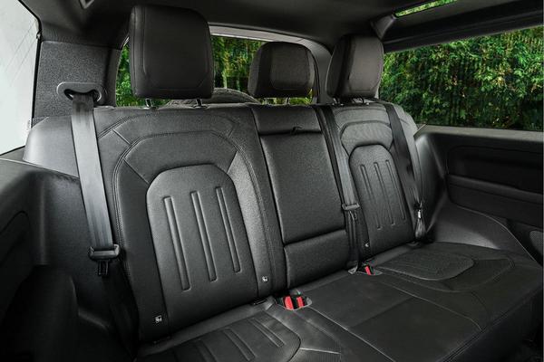 Land Rover Defender 90 chốt thời gian ra mắt tại Việt Nam vào ngày 15/6 sắp tới