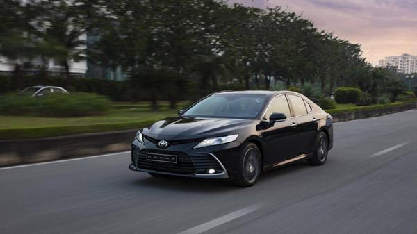 Điểm danh những dòng xe Toyota giảm giá kịch sàn 2022: Cao nhất lên tới 130 triệu đồng