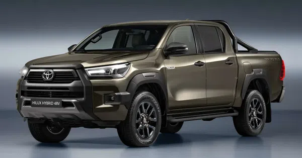 Bán tải Toyota Hilux chính thức xác nhận bản hybrid tiết kiệm nhiên liệu, rộng cửa về Việt Nam