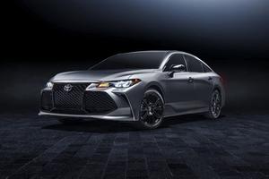 Toyota Alavon 2021 có thêm phiên bản Nightshade đi kèm hệ thống dãn động 4 bánh