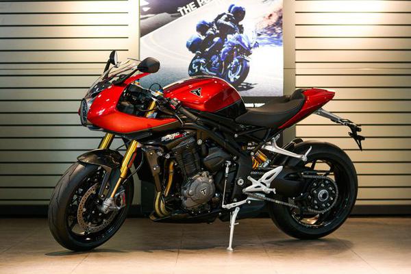 Triumph Speed Triple 1200 RR cập bến tại Việt Nam