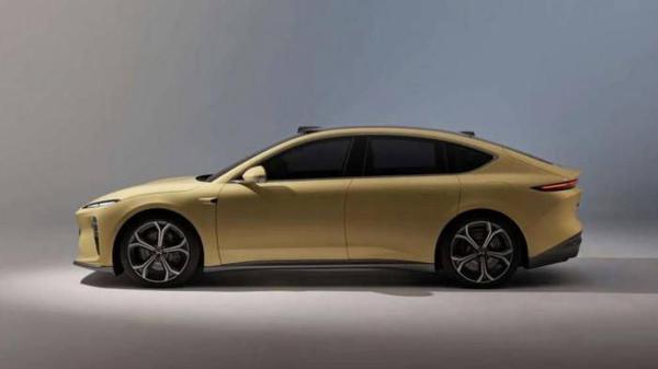 Nio ET5 chạy điện ra mắt, đi được 1.000km sau một lần sạc