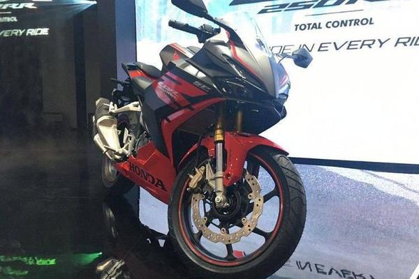 Honda CBR250RR 2023 chính thức ra mắt tại Đông Nam Á với giá từ 99 triệu đồng