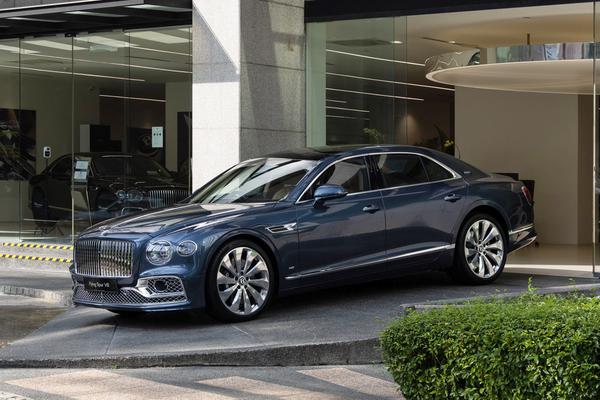 Bentley Flying Spur V8 2021 ra mắt tại Malaysia, sẽ sớm được phân phối chính hãng tại Việt Nam