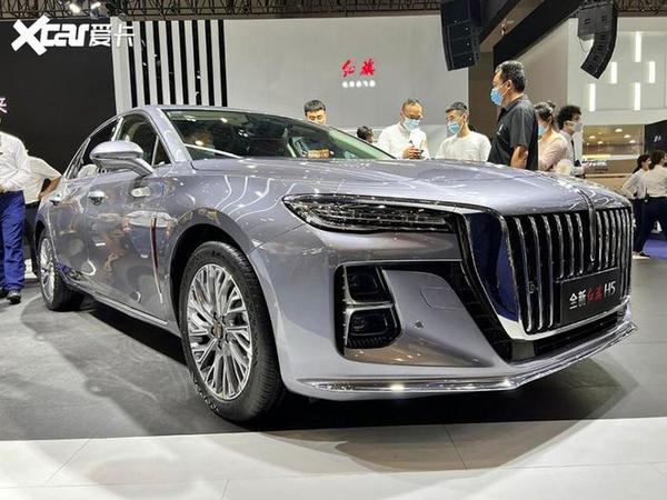 Sedan Hongqi H5 lộ diện, tiêu thụ nhiên liệu chỉ 4,8L/100km