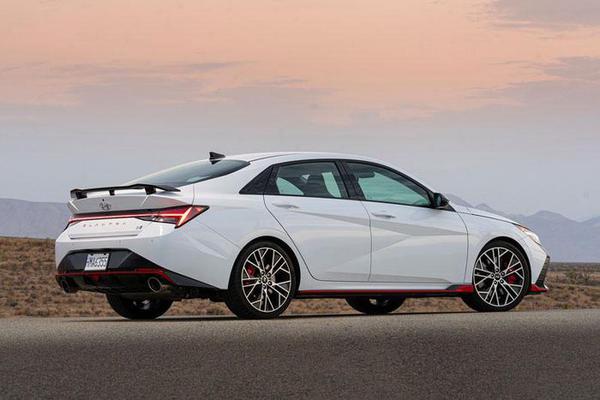 Hyundai Elantra N 2022 ra mắt với ngoại hình ấn tượng, giá gần 650 triệu đồng