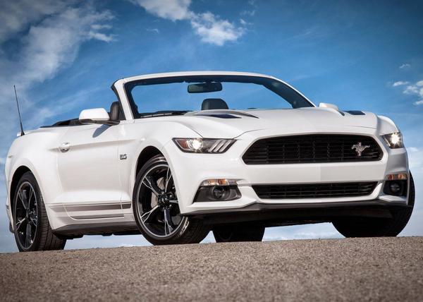 Triệu hồi hơn 330,000 chiếc Ford Mustang do lỗi camera chiếu hậu