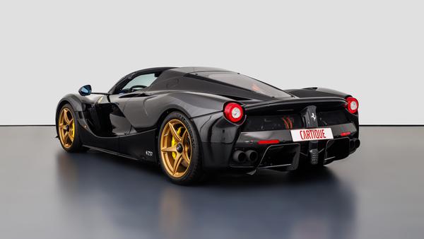 Ngắm Siêu xe Ferrari LaFerrari mui trần được rao bán 167 tỷ đồng