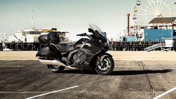 Mô tô BMW K 1600 Grand America với giá hơn 1 tỷ đồng dành cho team "mê xê dịch"